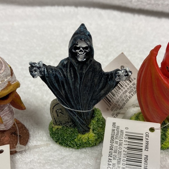 Penn Plax Halloween Vampire Bat Aquarium Bowl Ornament Decoration Small 2.5 Inch - Picture 3 of 8